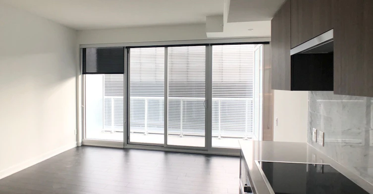 1202-17 Bathurst Street, Toronto, ON, M5V 1A5
