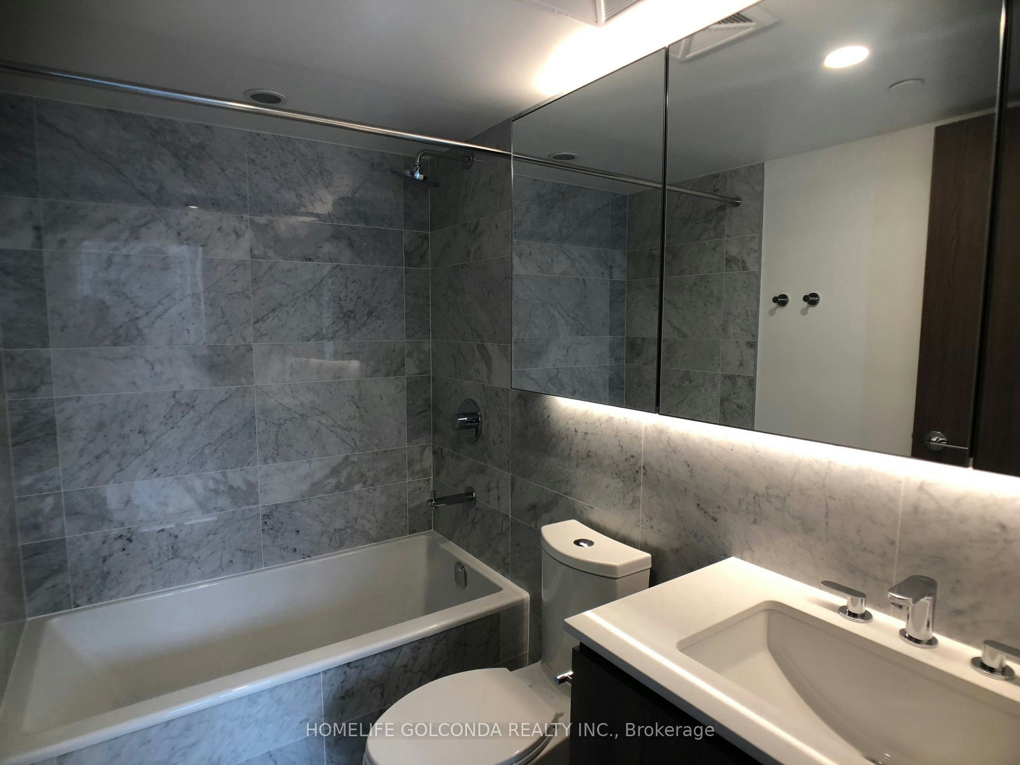 1202-17 Bathurst Street, Toronto, ON, M5V 1A5 - 12