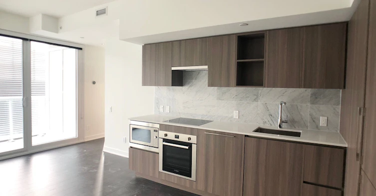 1202-17 Bathurst Street, Toronto, ON, M5V 1A5 - 2