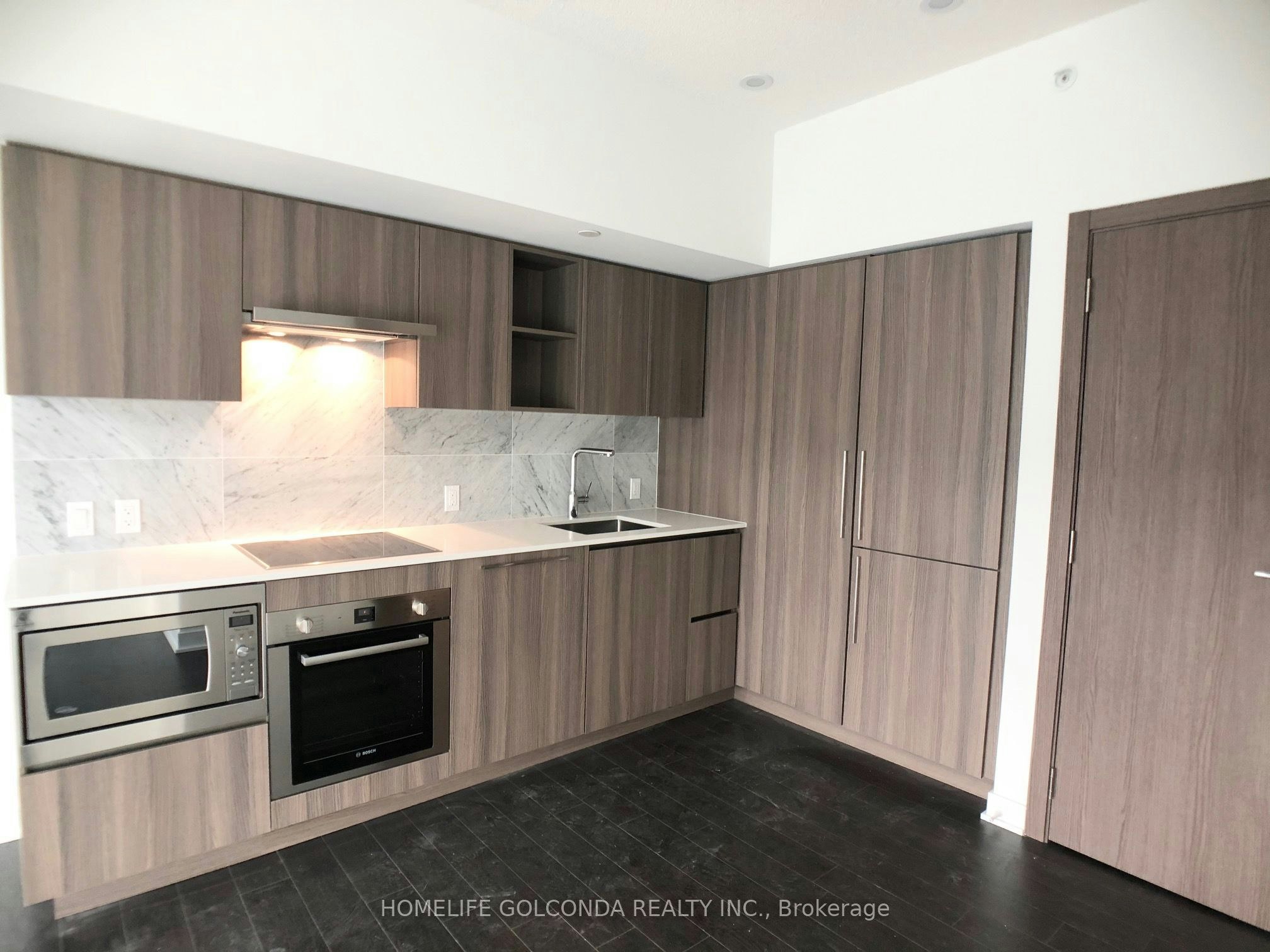 1202-17 Bathurst Street, Toronto, ON, M5V 1A5 - 5