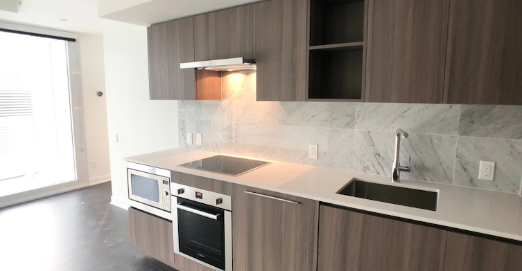 1202-17 Bathurst Street, Toronto, ON, M5V 1A5 - 3