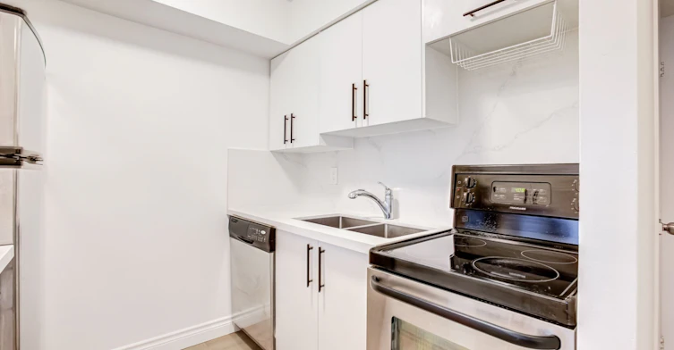 2602-633 Bay Street, Toronto, ON, M5G 2G4 - 16