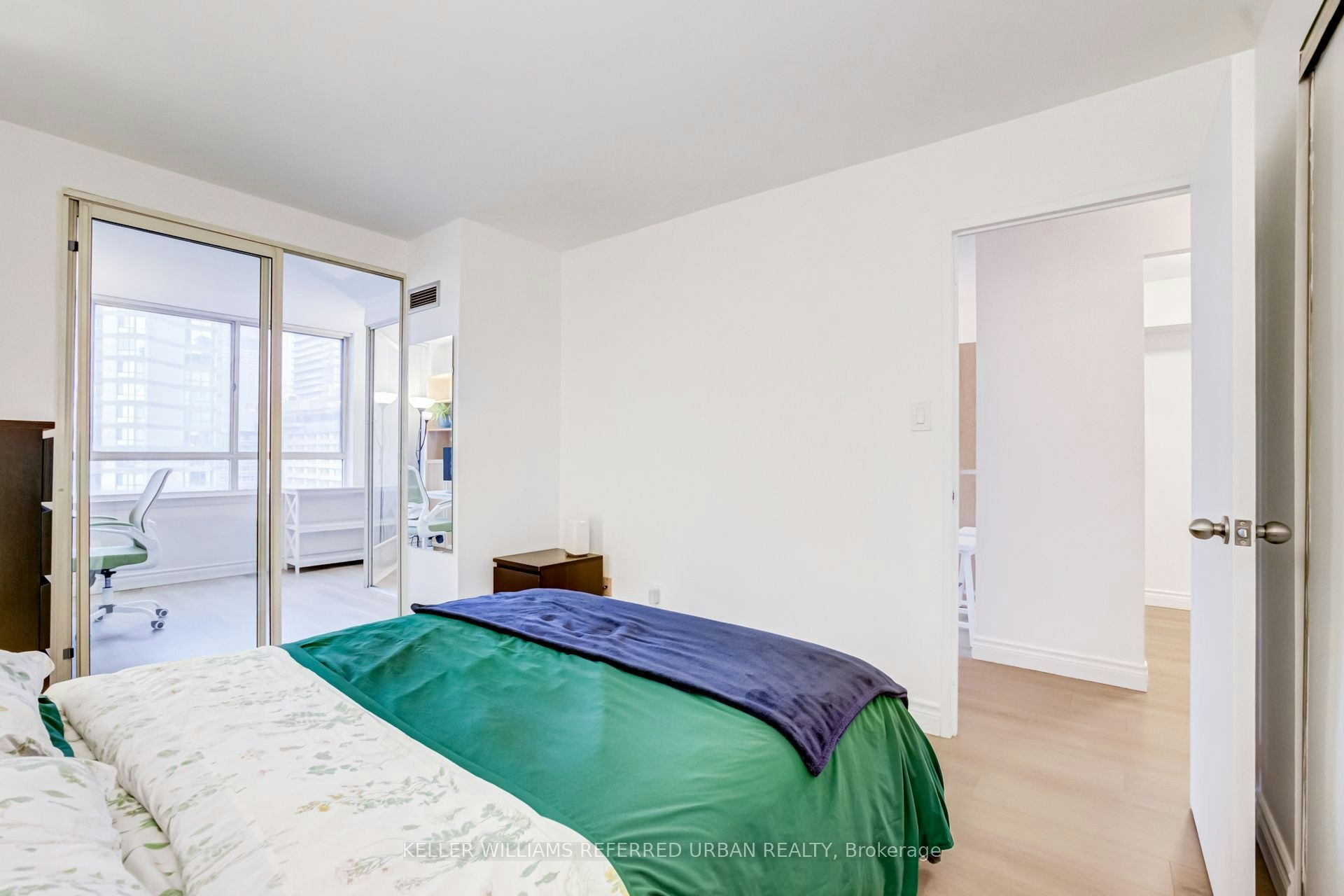 2602-633 Bay Street, Toronto, ON, M5G 2G4 - 23