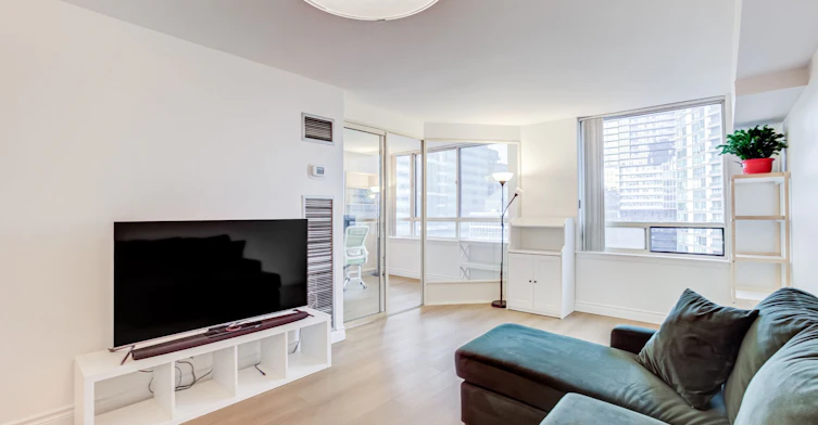 2602-633 Bay Street, Toronto, ON, M5G 2G4 - 9