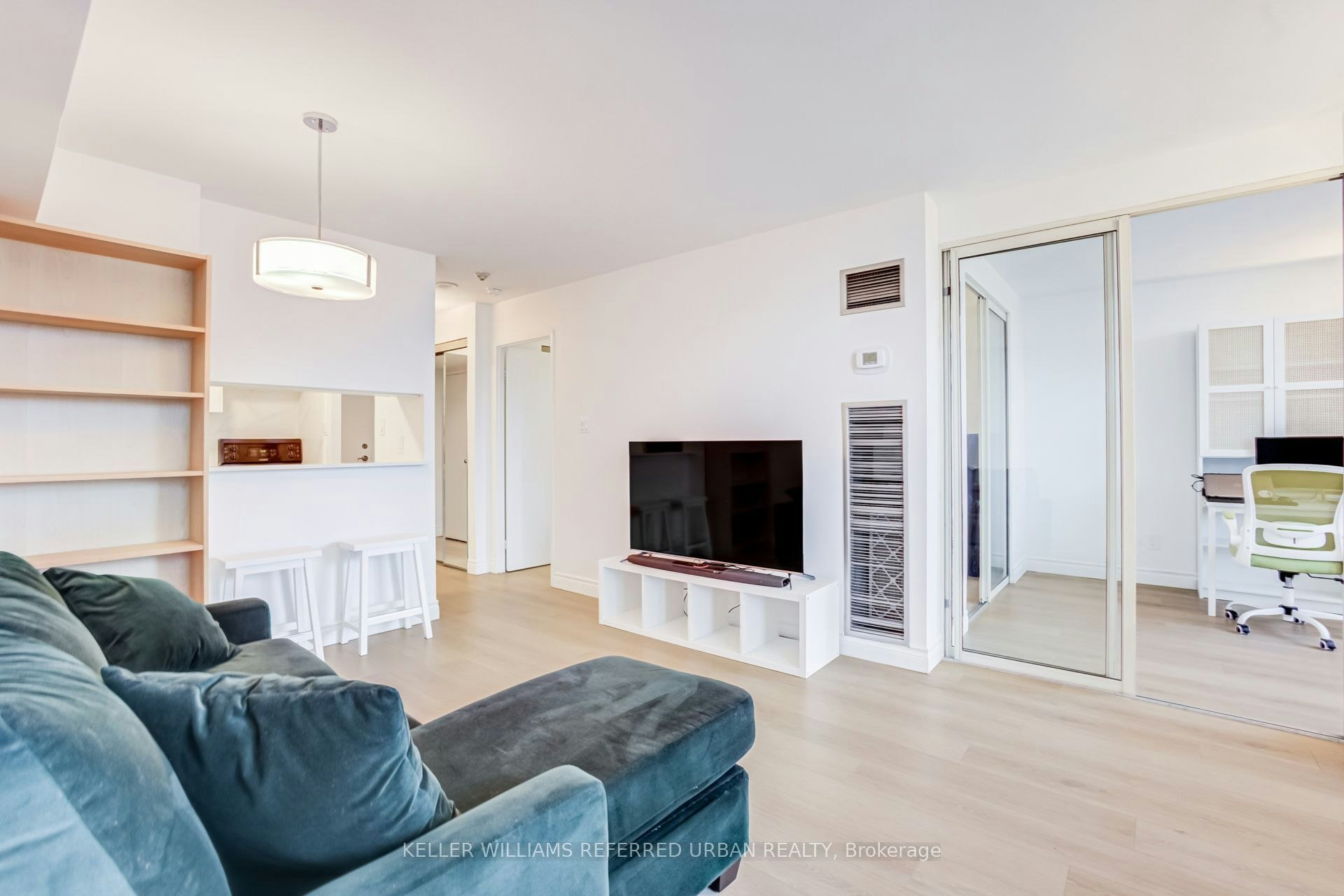 2602-633 Bay Street, Toronto, ON, M5G 2G4 - 10