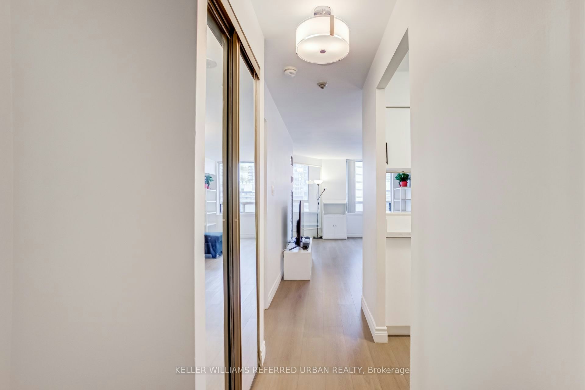2602-633 Bay Street, Toronto, ON, M5G 2G4 - 6