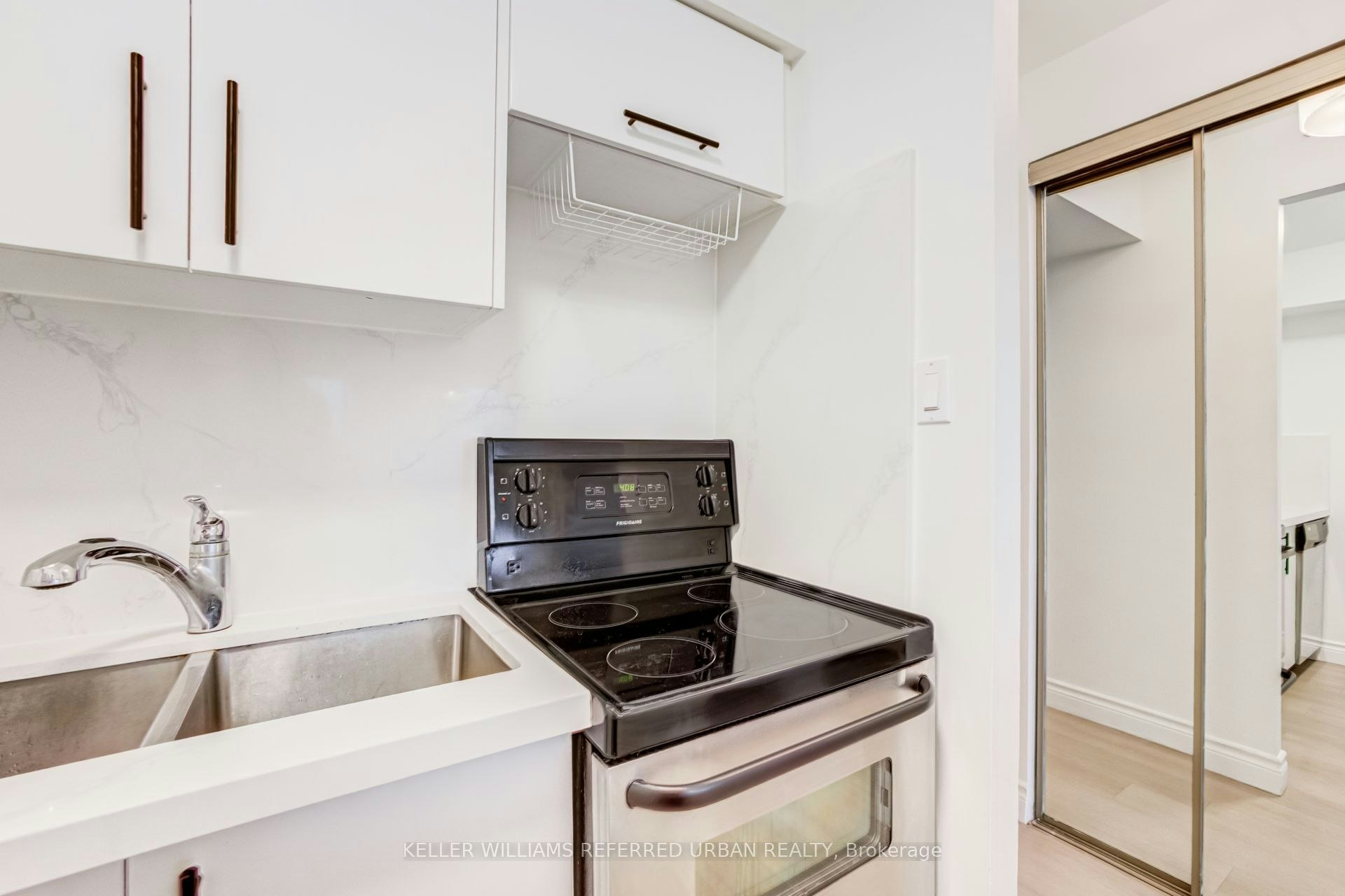2602-633 Bay Street, Toronto, ON, M5G 2G4 - 18