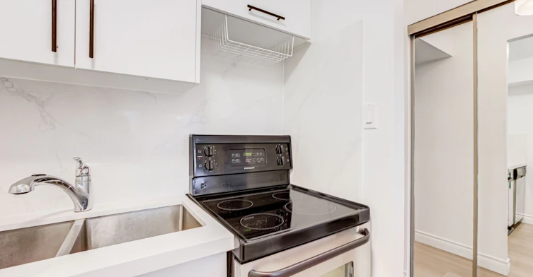 2602-633 Bay Street, Toronto, ON, M5G 2G4 - 18