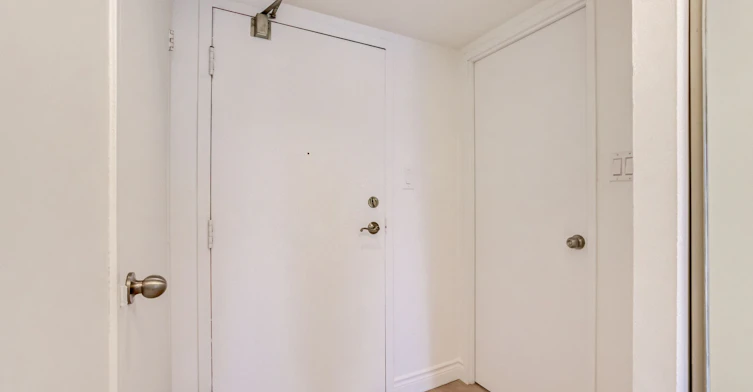 2602-633 Bay Street, Toronto, ON, M5G 2G4 - 5
