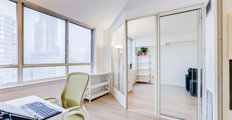 2602-633 Bay Street, Toronto, ON, M5G 2G4 - 25