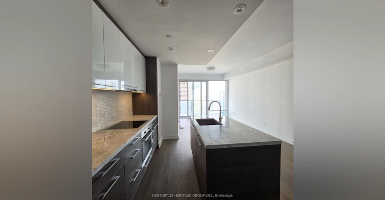 3005-488 University Avenue, Toronto, ON, M5G 0C1 - 4