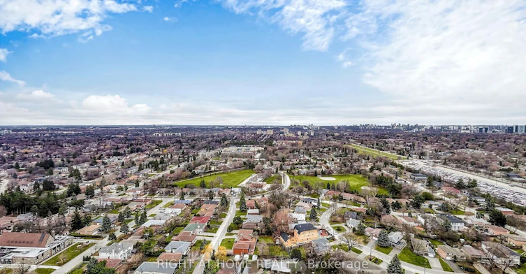 S2702-8 Olympic Garden Drive, Toronto, ON, M2M 0B9 - 25