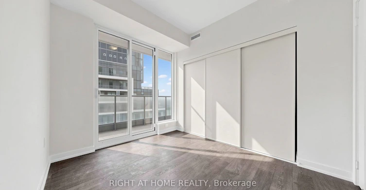 S2702-8 Olympic Garden Drive, Toronto, ON, M2M 0B9 - 15