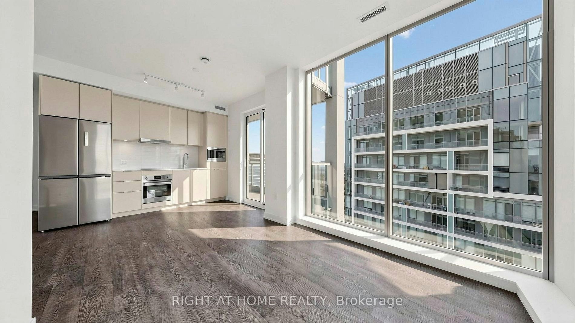 S2702-8 Olympic Garden Drive, Toronto, ON, M2M 0B9 - 6