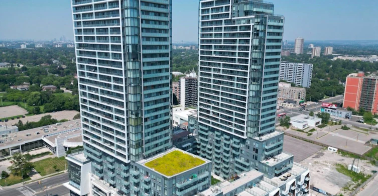 S2702-8 Olympic Garden Drive, Toronto, ON, M2M 0B9