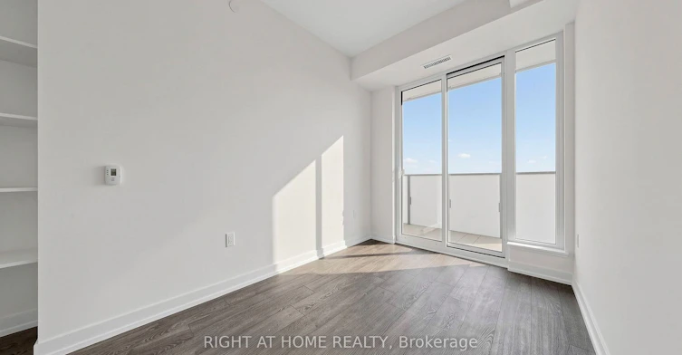 S2702-8 Olympic Garden Drive, Toronto, ON, M2M 0B9 - 11