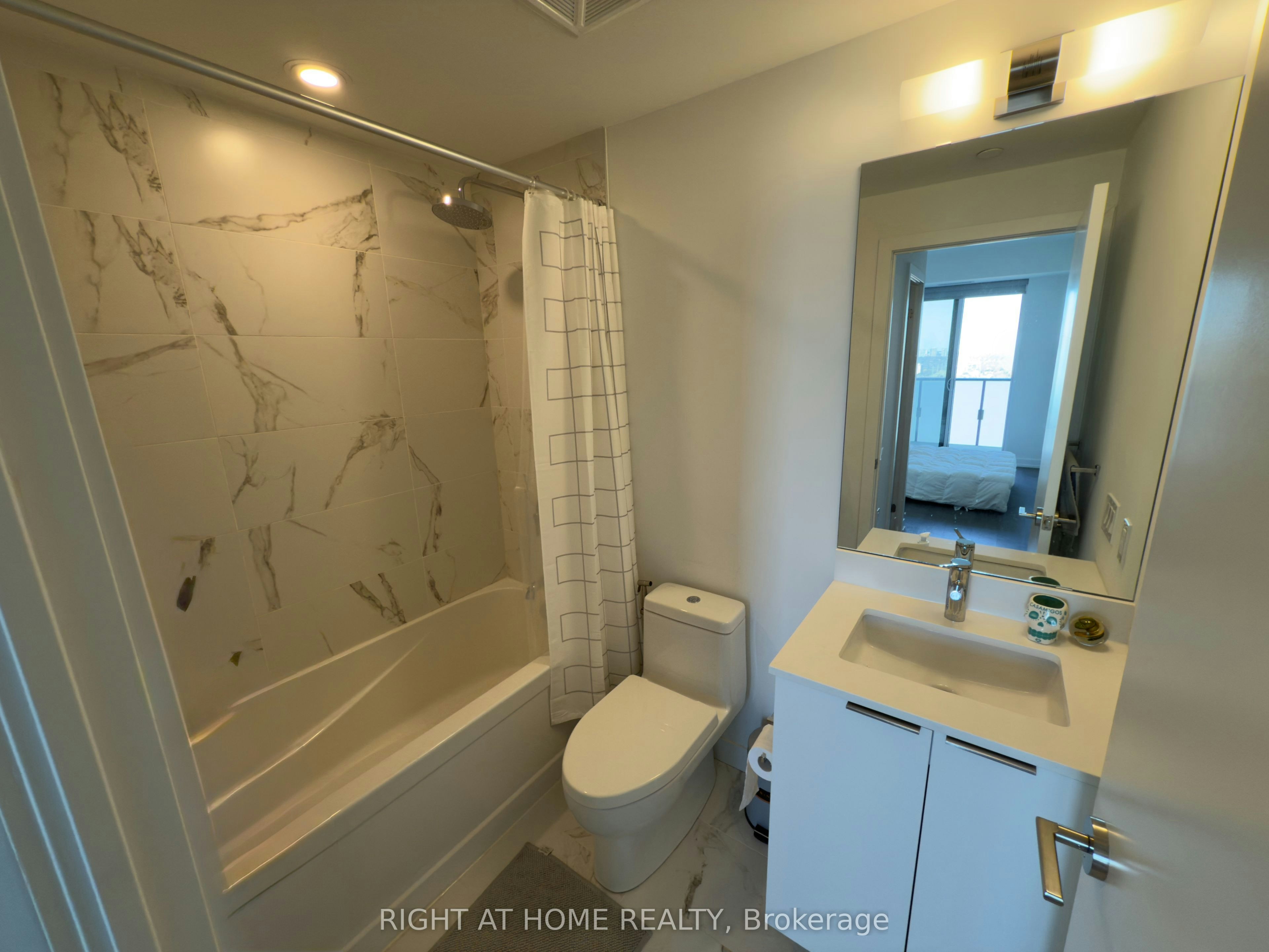 S2702-8 Olympic Garden Drive, Toronto, ON, M2M 0B9 - 13