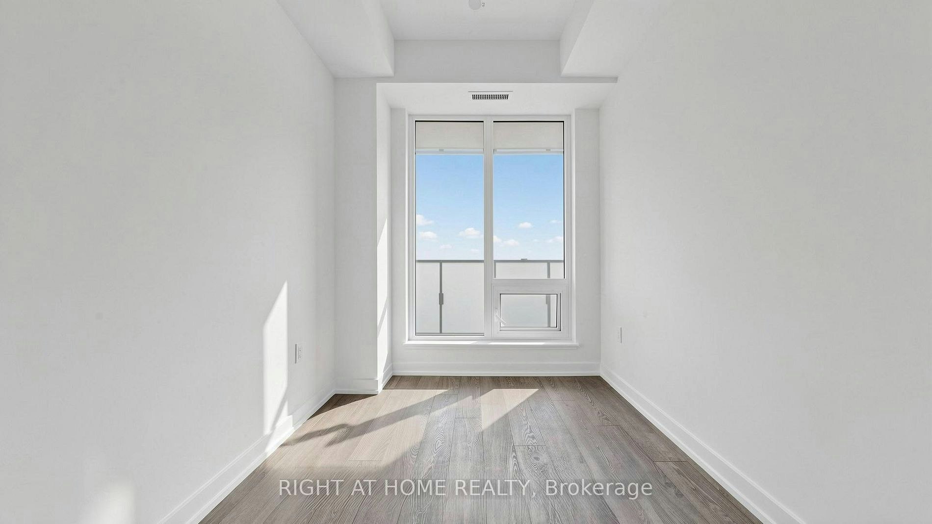 S2702-8 Olympic Garden Drive, Toronto, ON, M2M 0B9 - 18