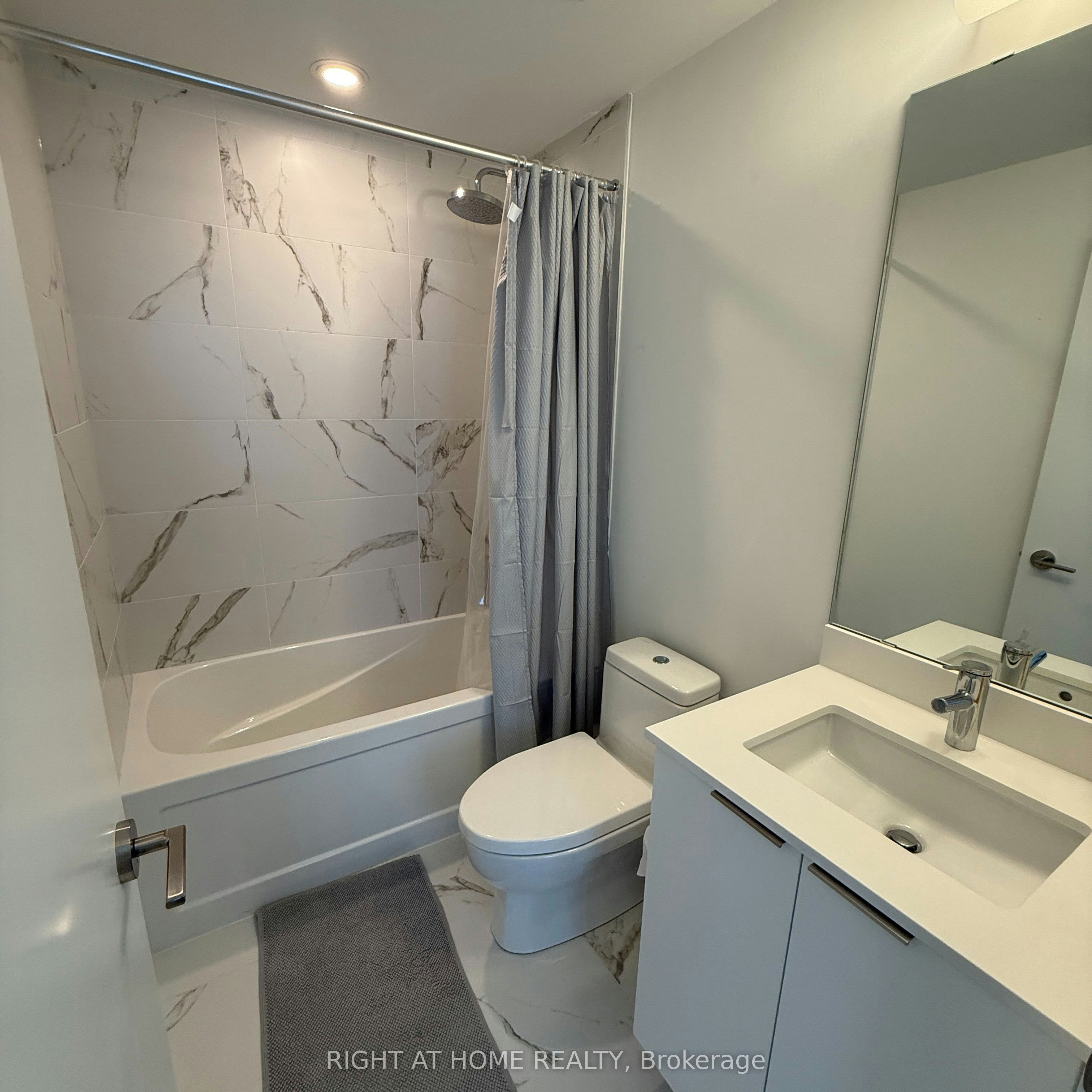 S2702-8 Olympic Garden Drive, Toronto, ON, M2M 0B9 - 16