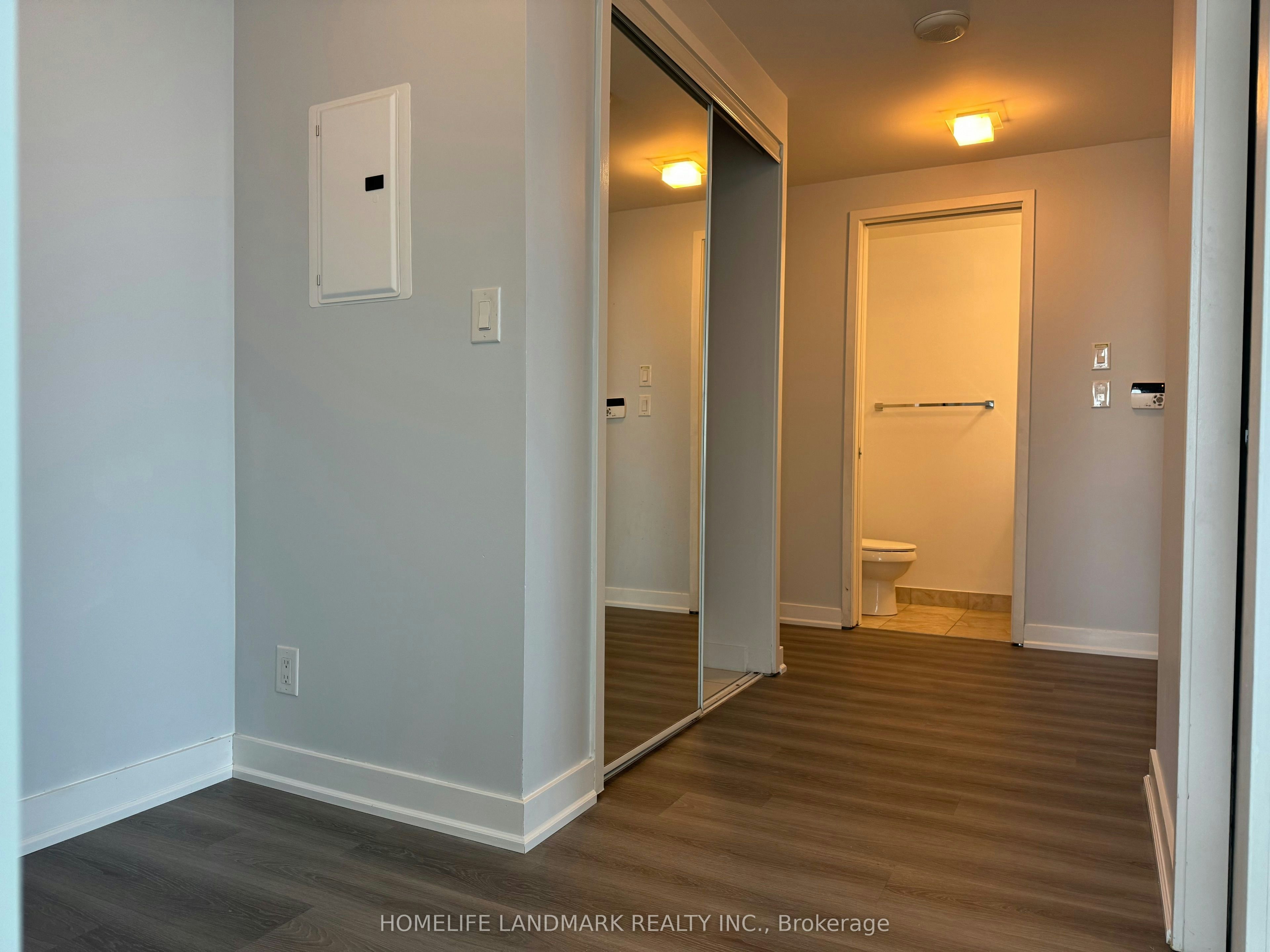 5110-12 York Street, Toronto, ON, M5J 0A9 - 11