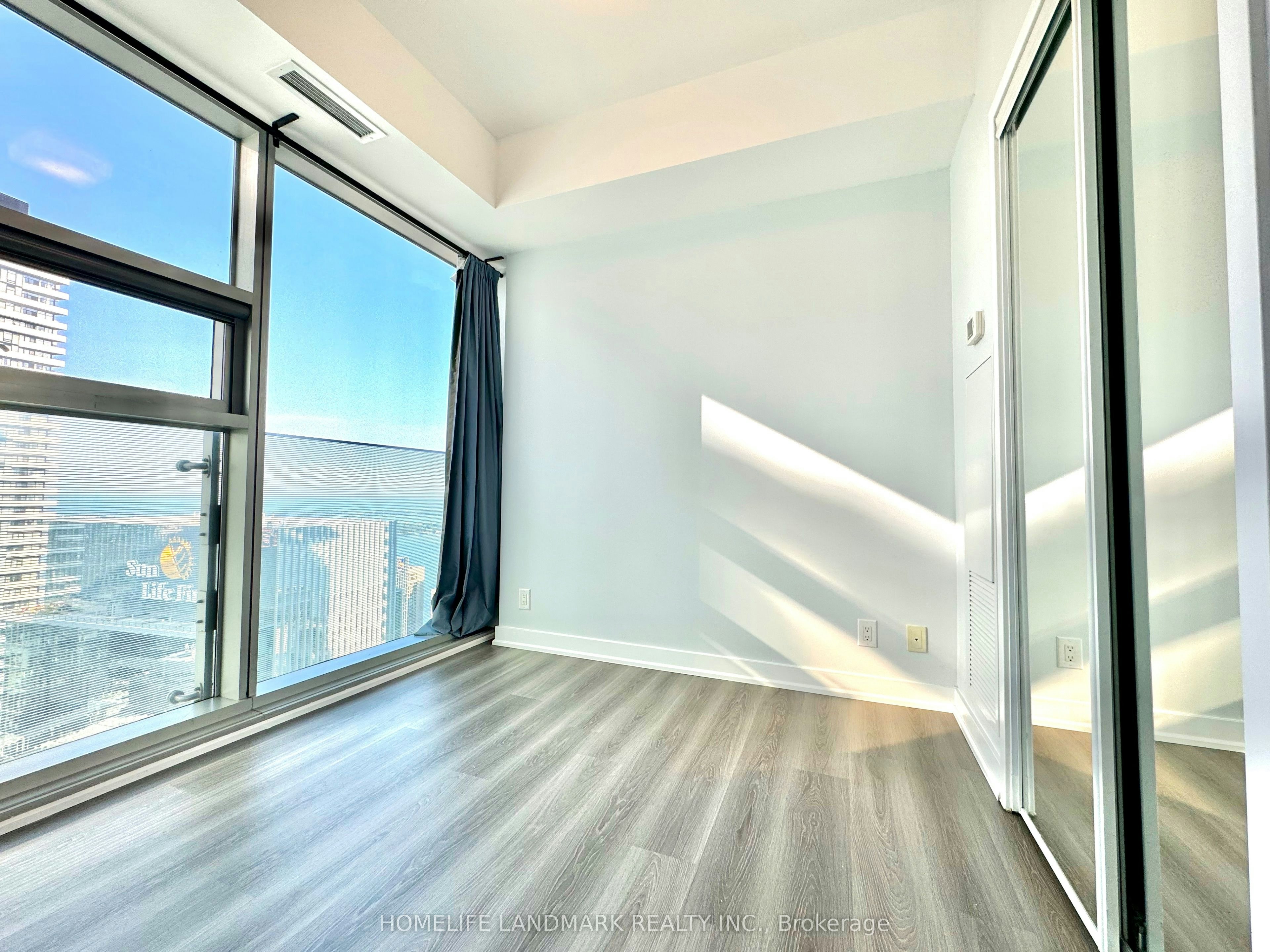 5110-12 York Street, Toronto, ON, M5J 0A9 - 24