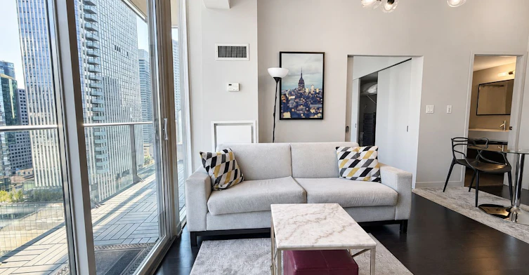 2209-126 Simcoe Street, Toronto, ON, M5H 4E6 - 4