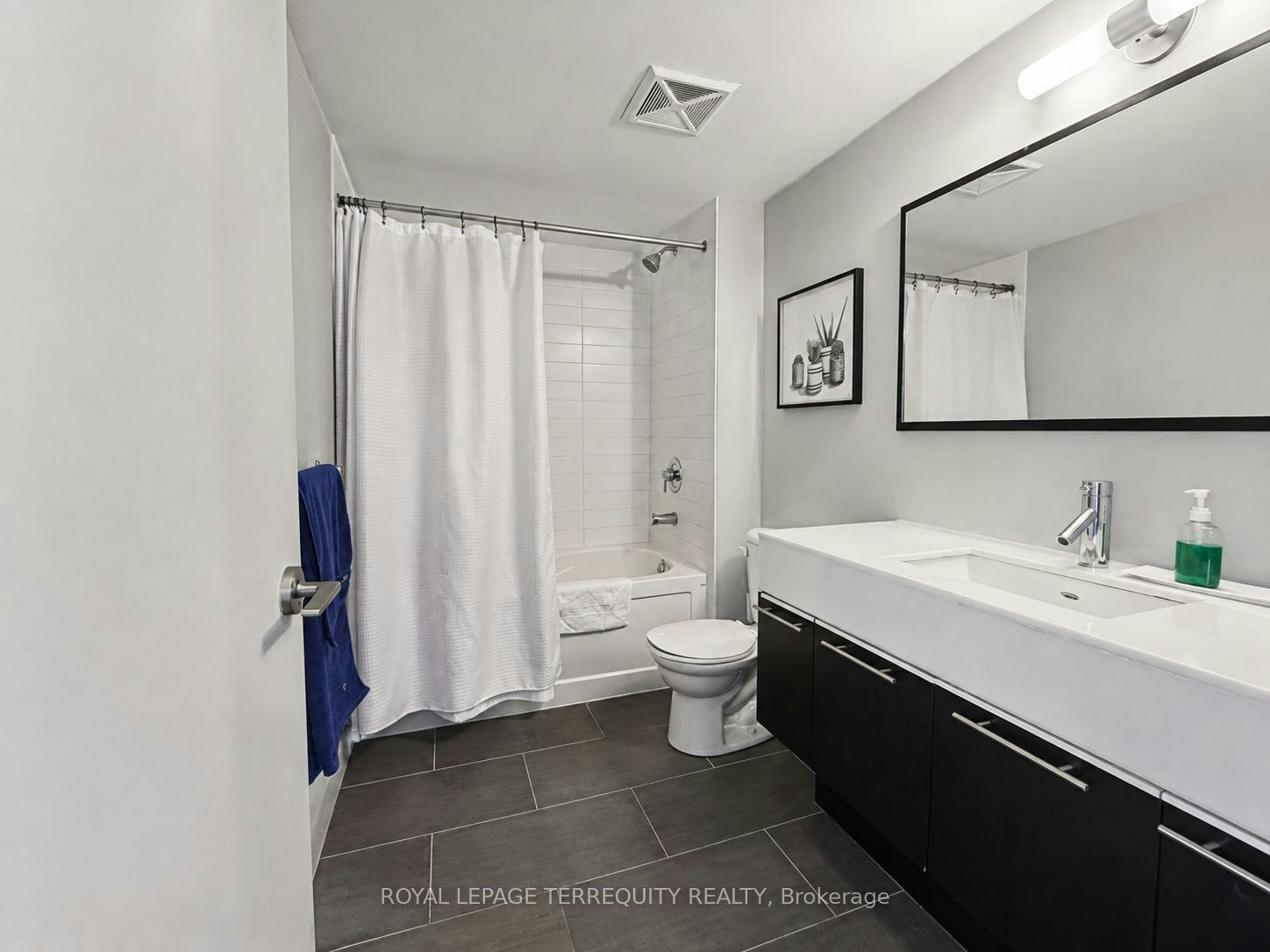 2209-126 Simcoe Street, Toronto, ON, M5H 4E6 - 9