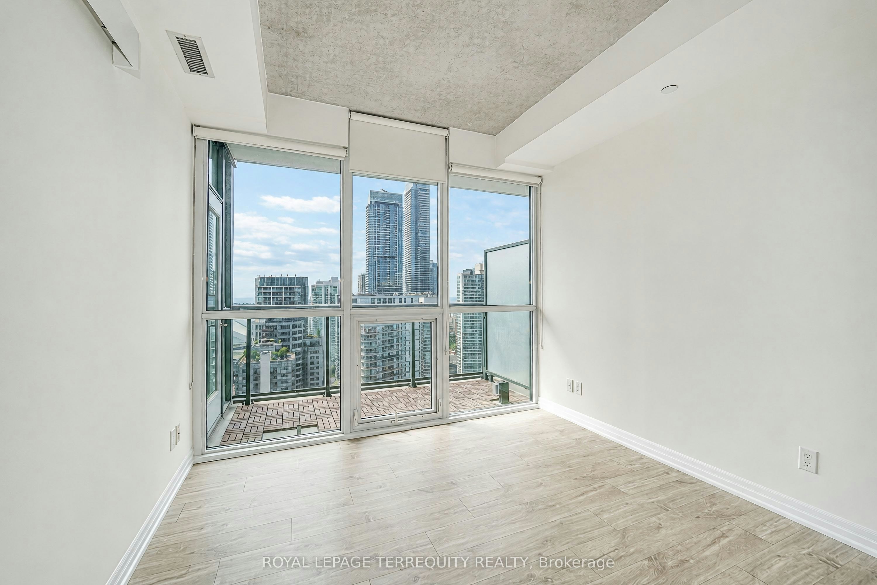 2606-88 Blue Jays Way, Toronto, ON, M5V 0L7 - 5