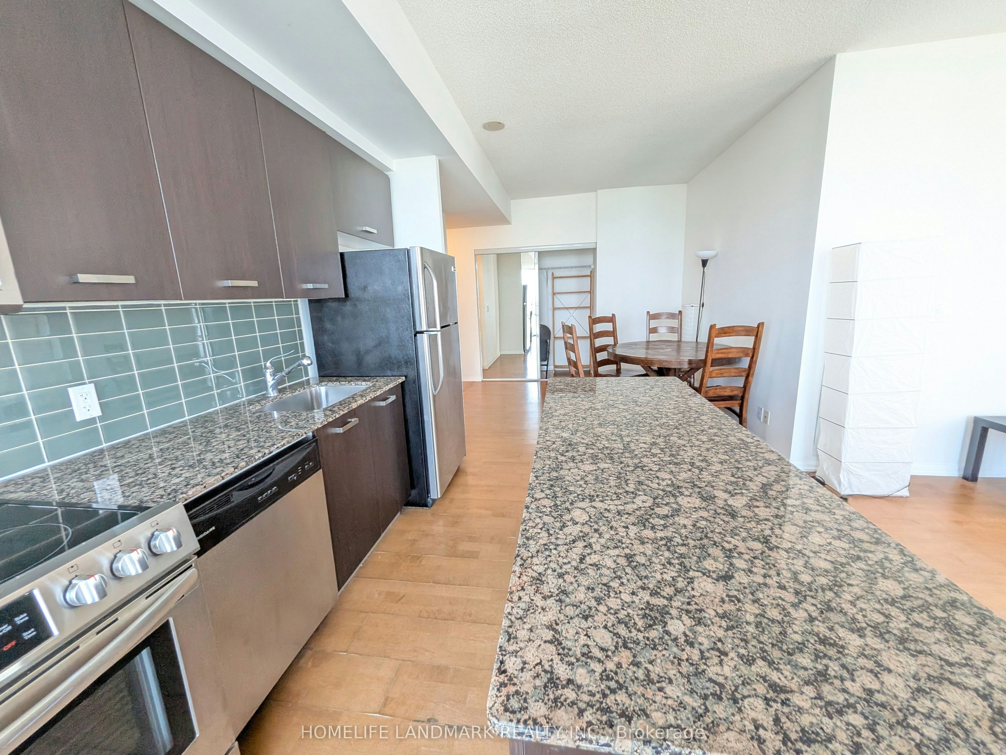 3310-832 Bay Street, Toronto, ON, M5S 1Z6 - 9