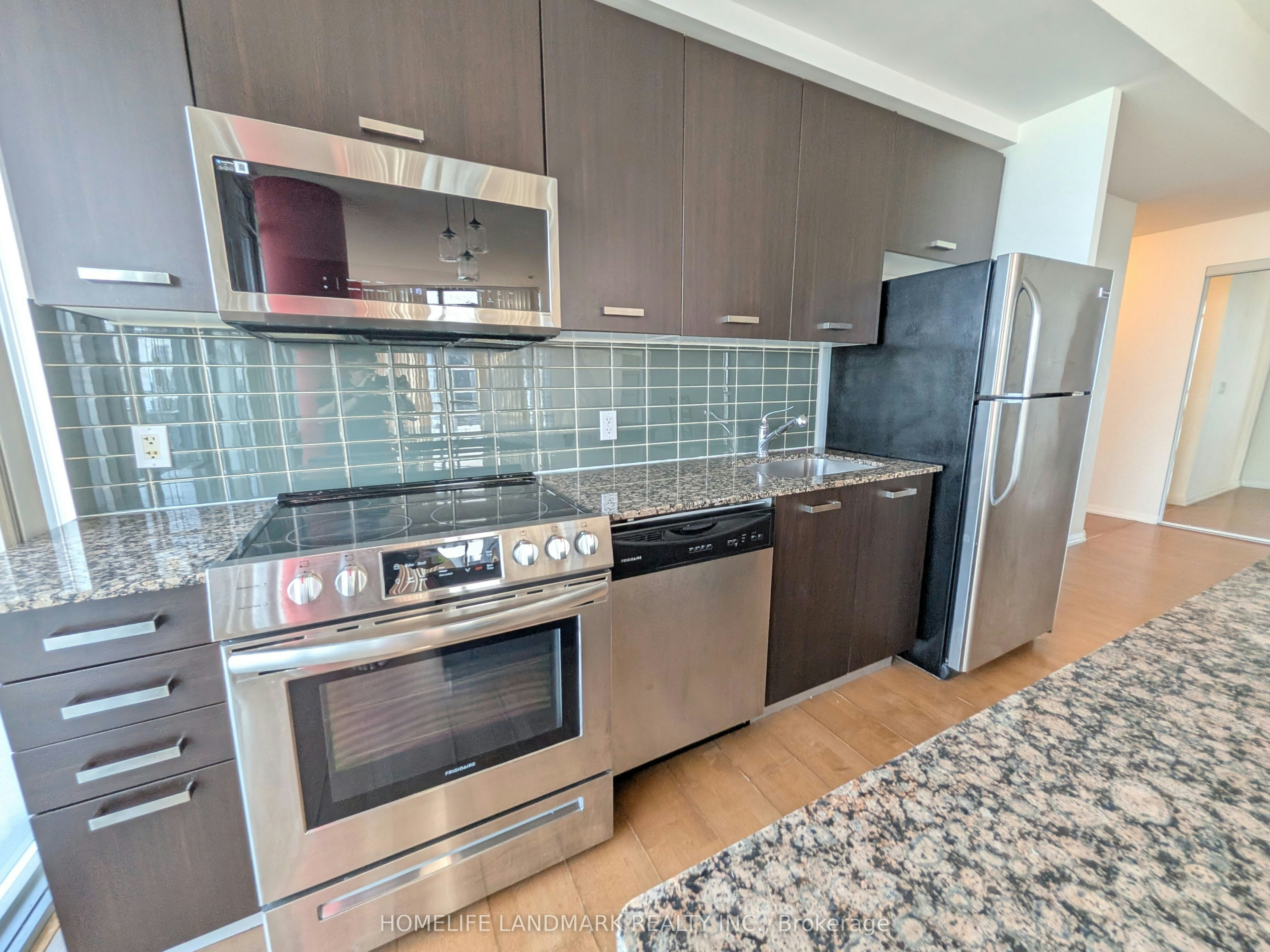 3310-832 Bay Street, Toronto, ON, M5S 1Z6 - 8
