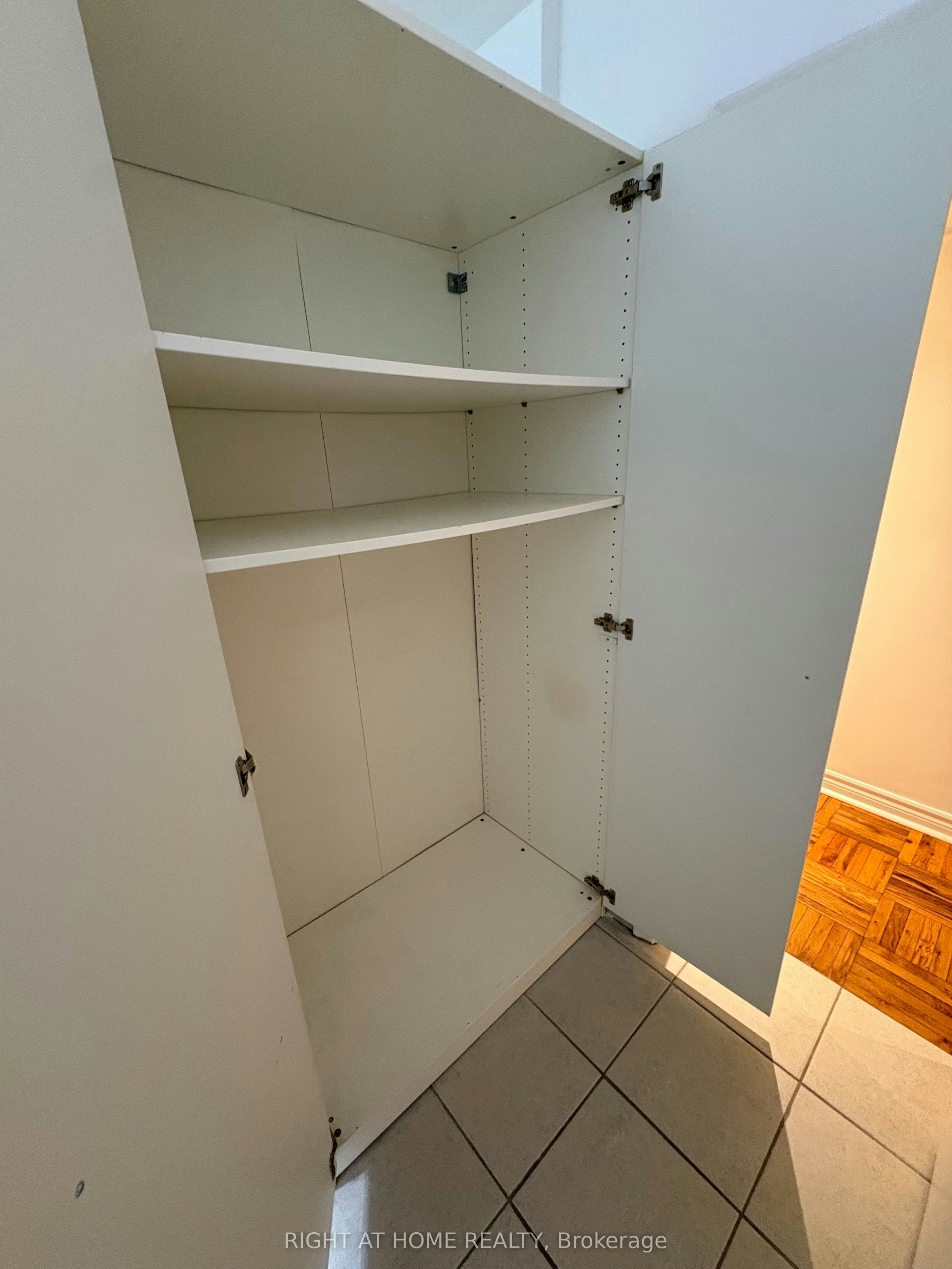 one-170 Bowood Avenue, Toronto, ON, M4N 1Y6 - 13
