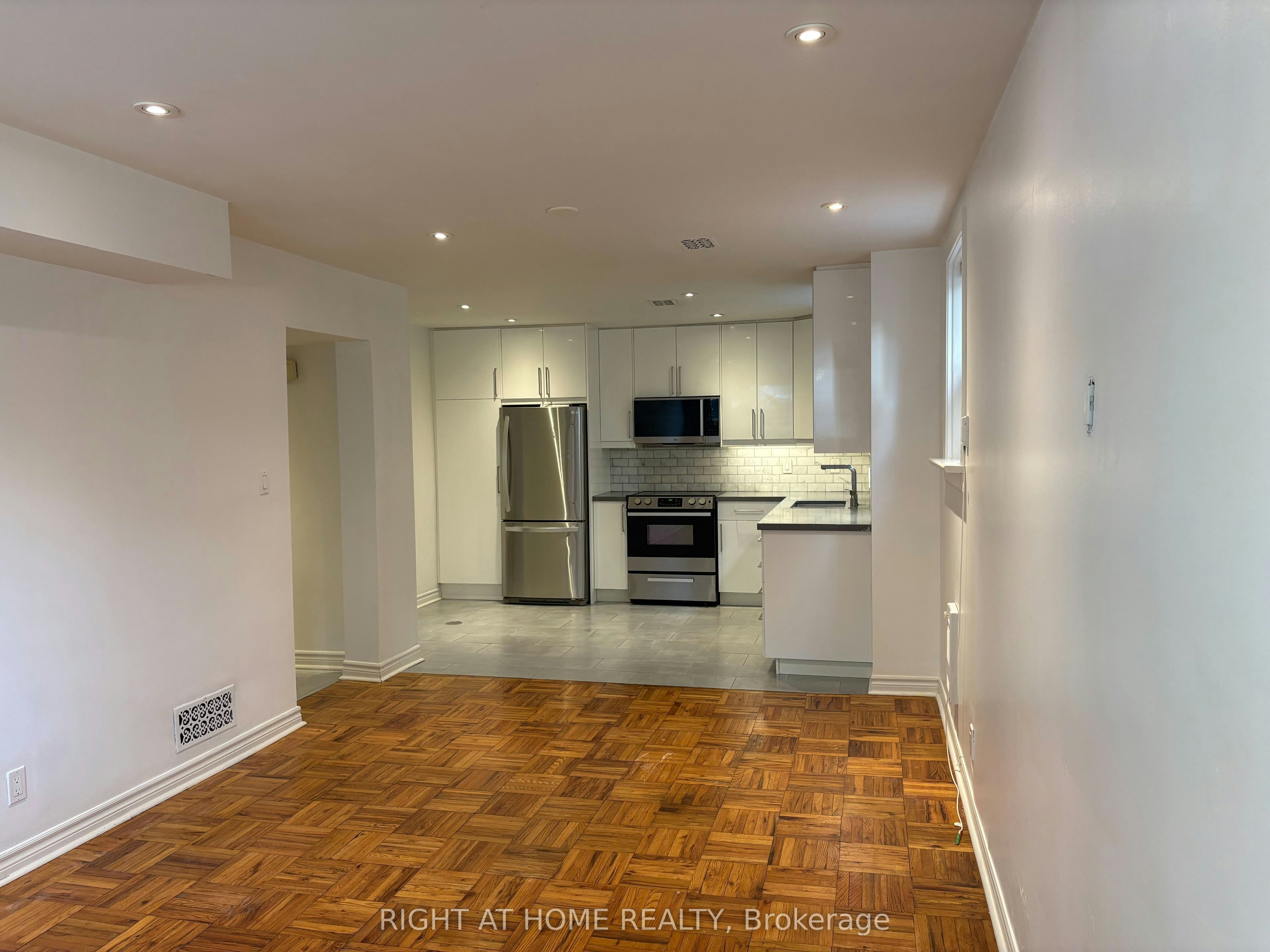 one-170 Bowood Avenue, Toronto, ON, M4N 1Y6 - 5