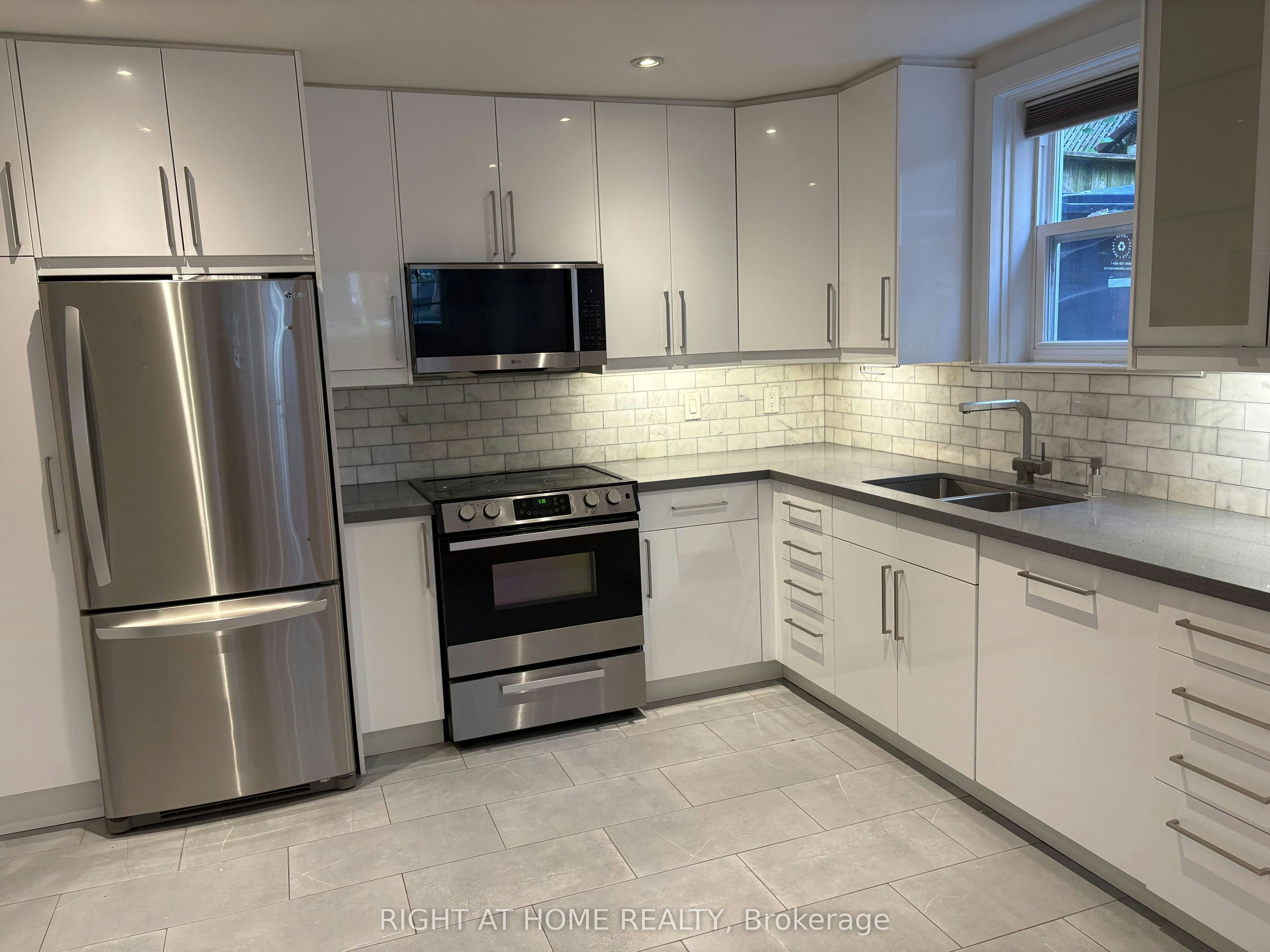 one-170 Bowood Avenue, Toronto, ON, M4N 1Y6 - 7