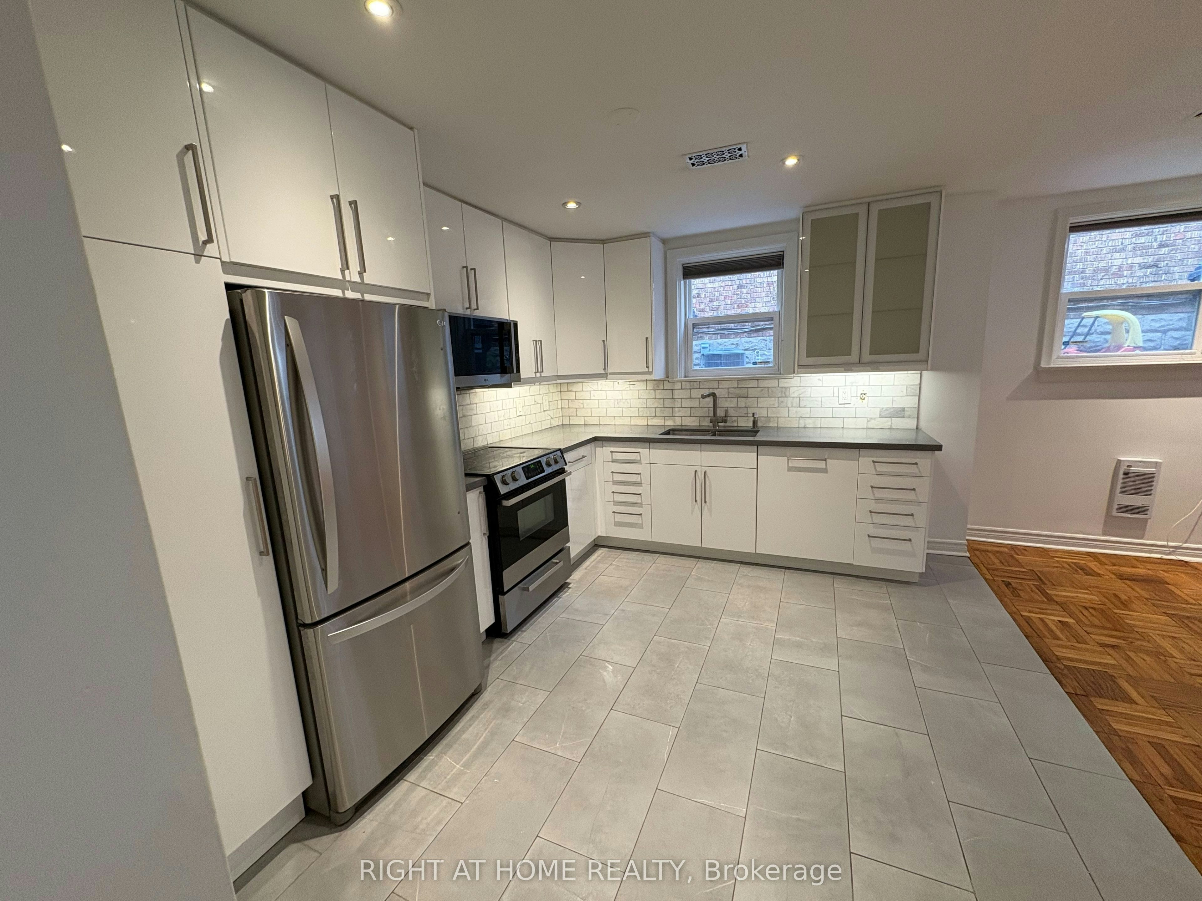 one-170 Bowood Avenue, Toronto, ON, M4N 1Y6 - 6