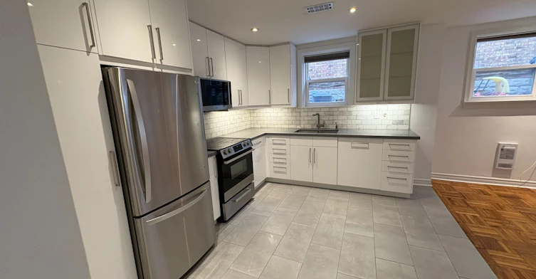 one-170 Bowood Avenue, Toronto, ON, M4N 1Y6 - 6