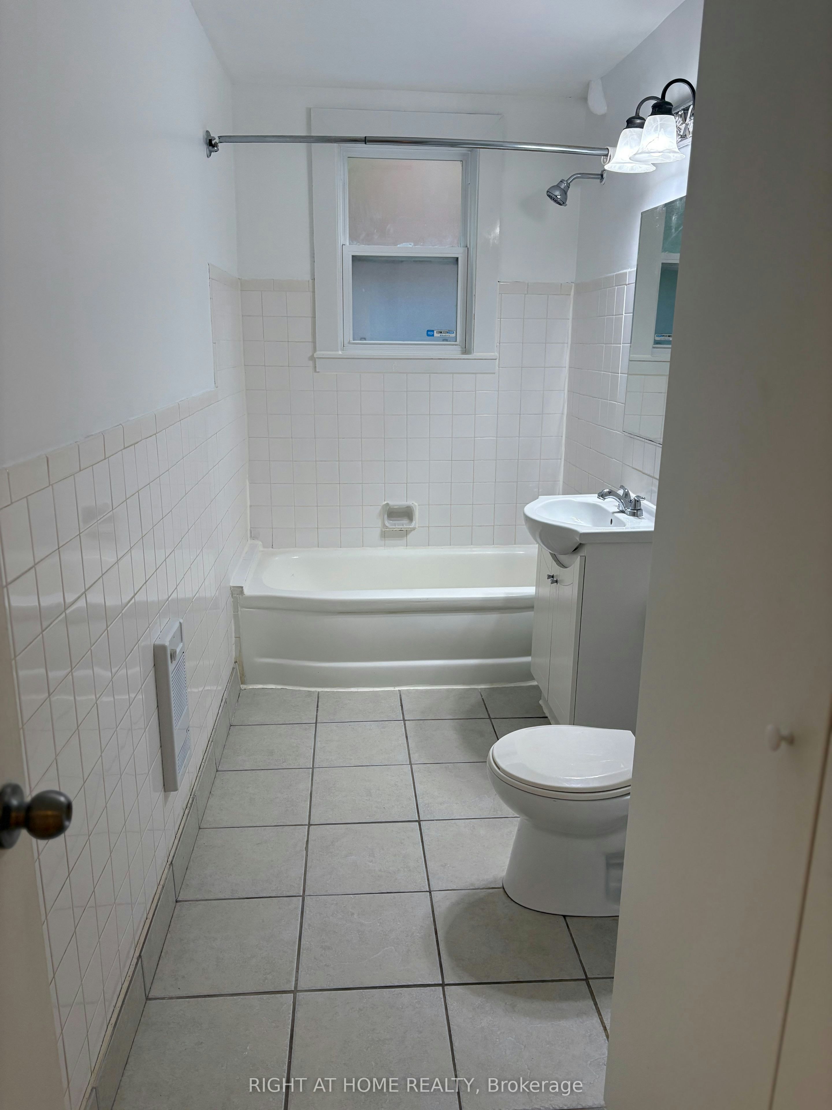 one-170 Bowood Avenue, Toronto, ON, M4N 1Y6 - 11