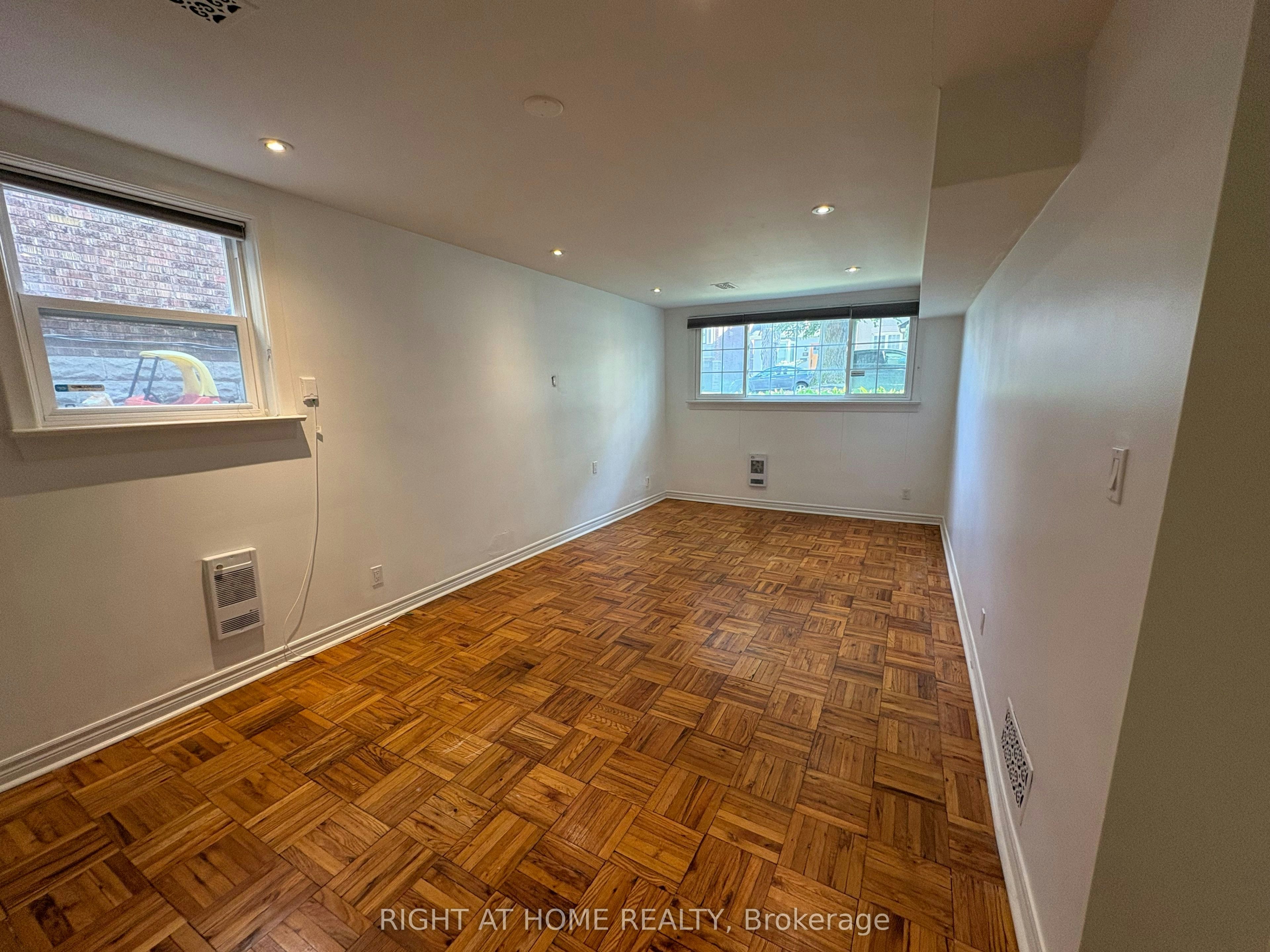 one-170 Bowood Avenue, Toronto, ON, M4N 1Y6 - 3