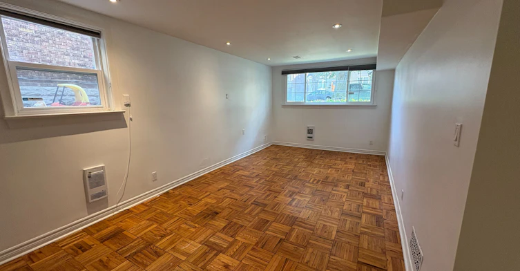 one-170 Bowood Avenue, Toronto, ON, M4N 1Y6 - 3