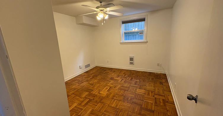 one-170 Bowood Avenue, Toronto, ON, M4N 1Y6 - 8