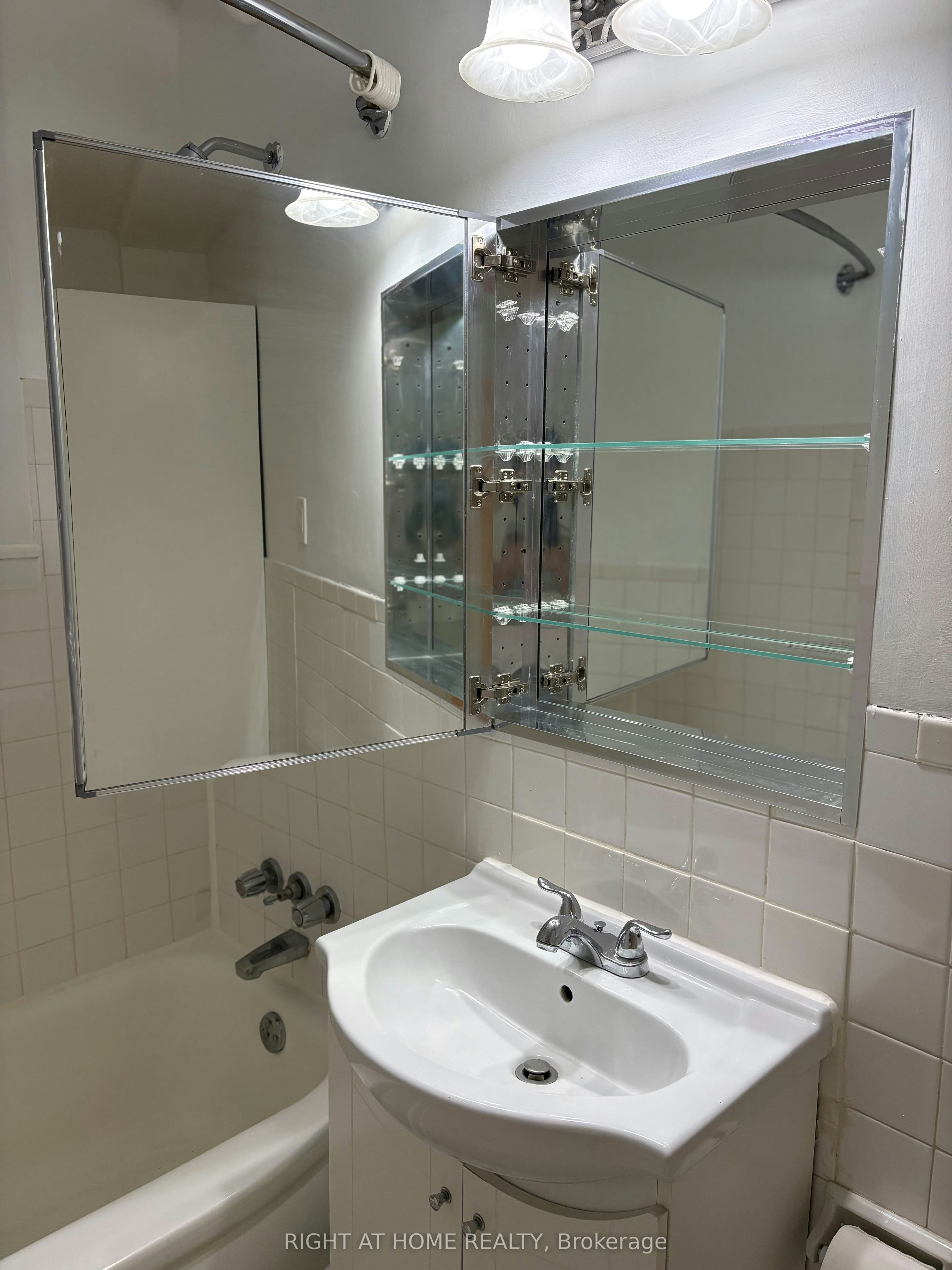 one-170 Bowood Avenue, Toronto, ON, M4N 1Y6 - 12