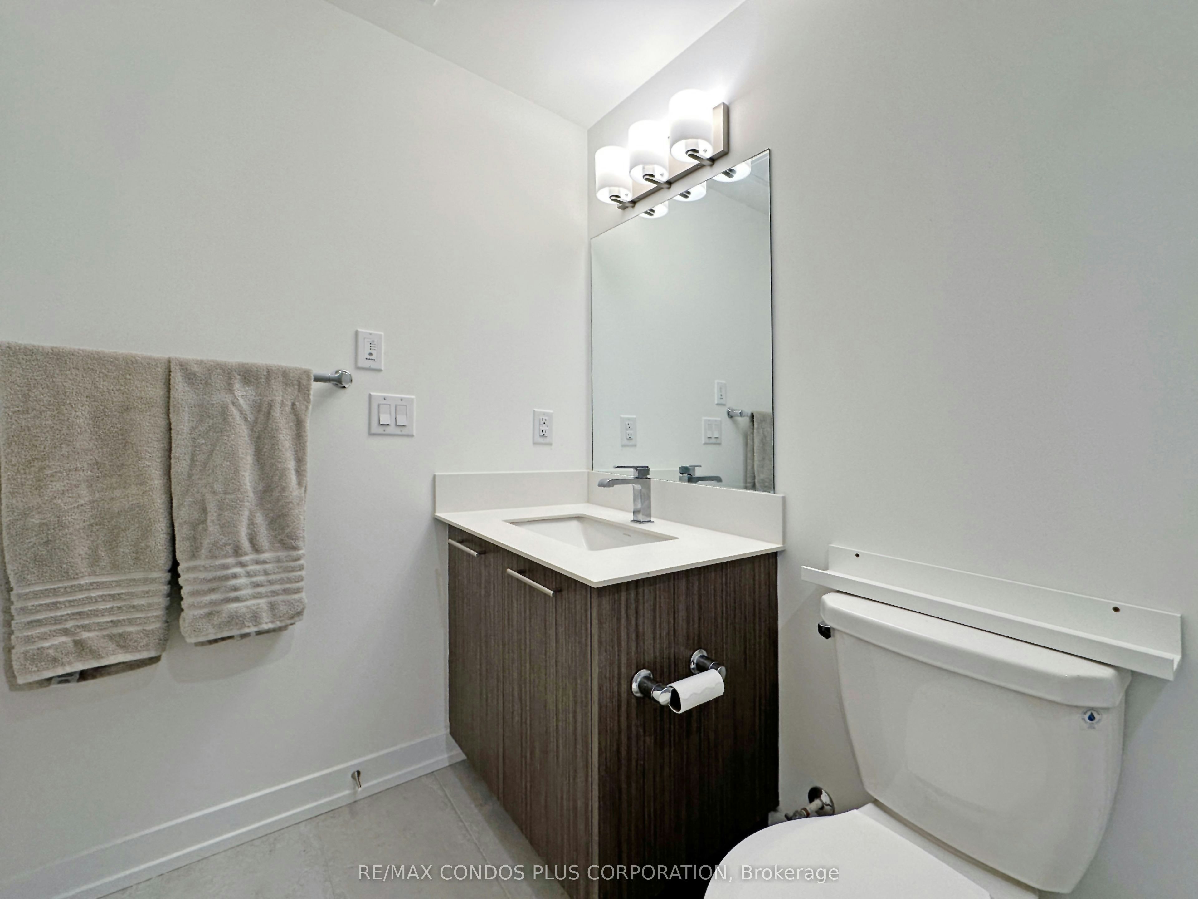 9-871 Sheppard Avenue W, Toronto, ON, M3H 0E8 - 4