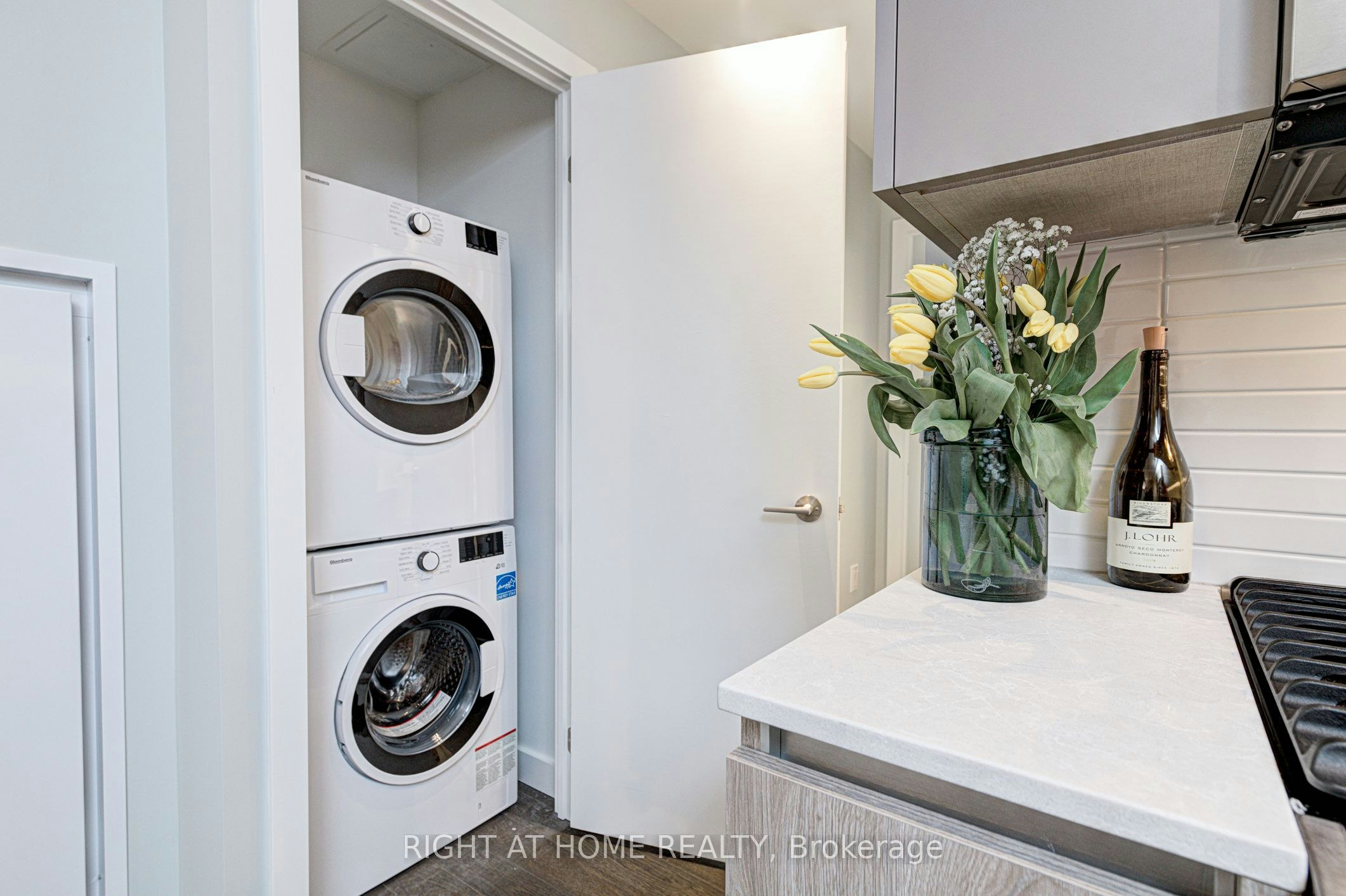 411-2 Church Street, Toronto, ON, M5E 0E1 - 18