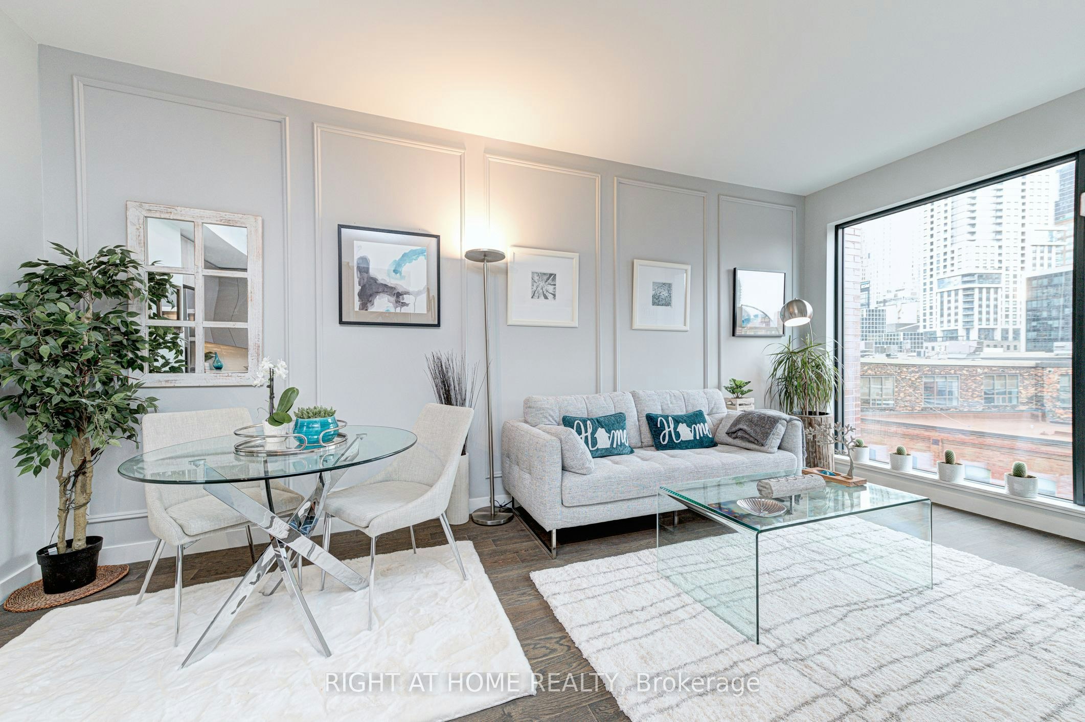 411-2 Church Street, Toronto, ON, M5E 0E1