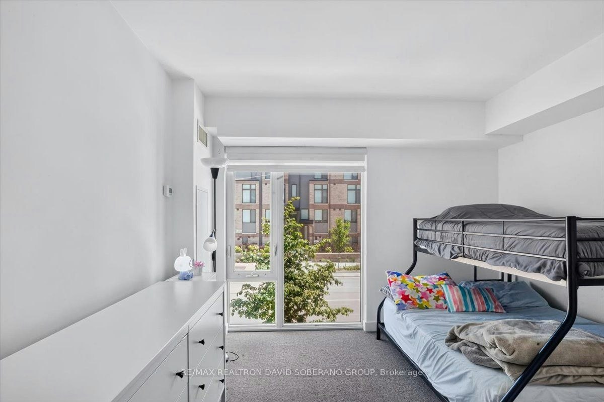 112 Varna Drive, Toronto, ON, M6A 0C6 - 26
