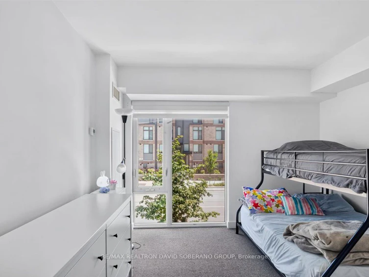 112 Varna Drive, Toronto, ON, M6A 0C6 - 26