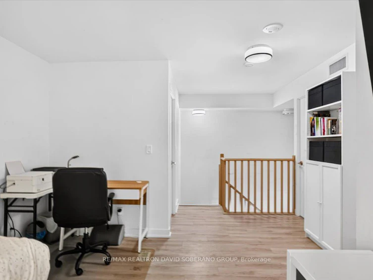 112 Varna Drive, Toronto, ON, M6A 0C6 - 15