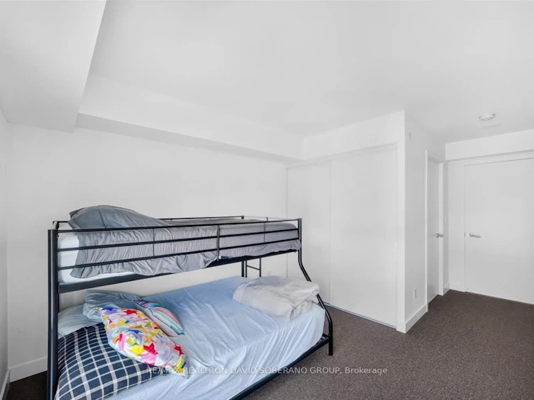 112 Varna Drive, Toronto, ON, M6A 0C6 - 28