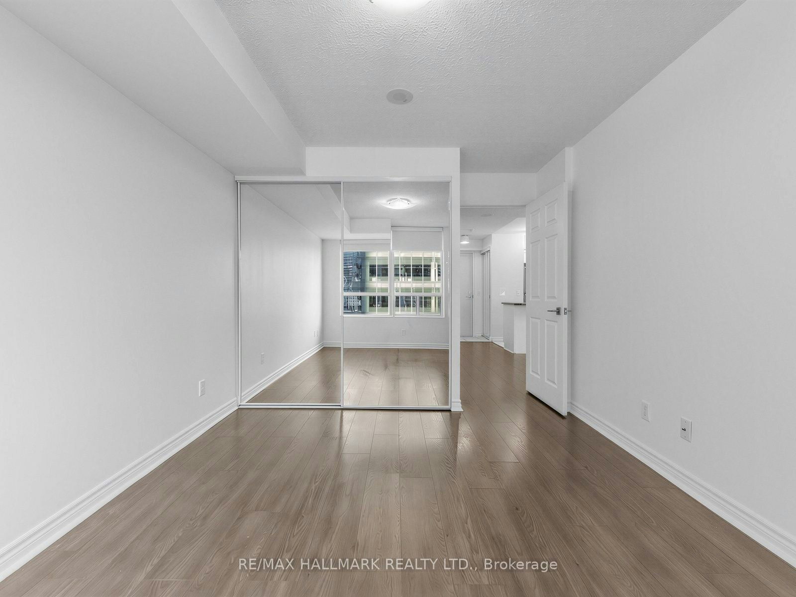 805-30 Grand Trunk Crescent, Toronto, ON, M5J 3A4 - 26