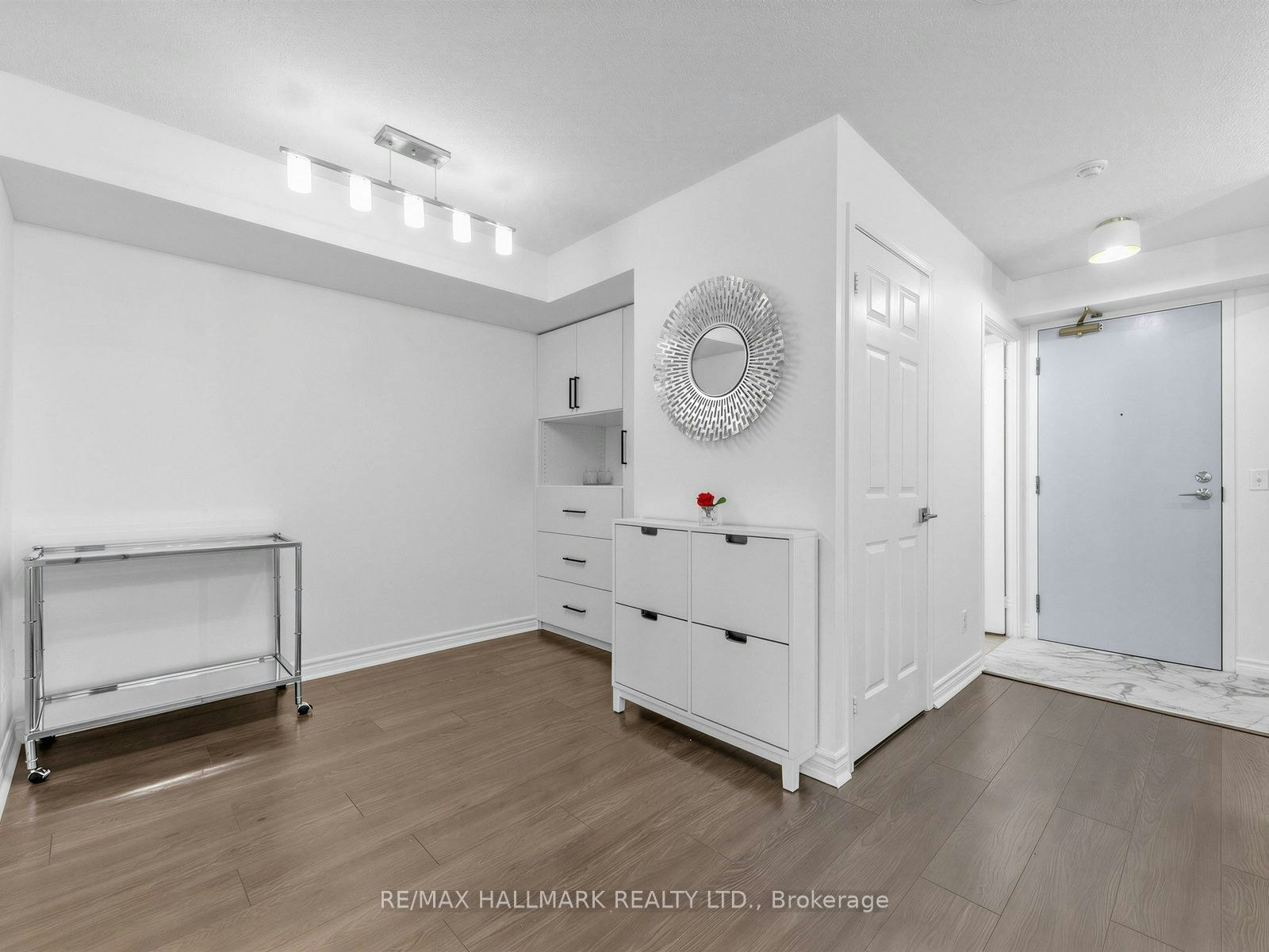 805-30 Grand Trunk Crescent, Toronto, ON, M5J 3A4 - 17