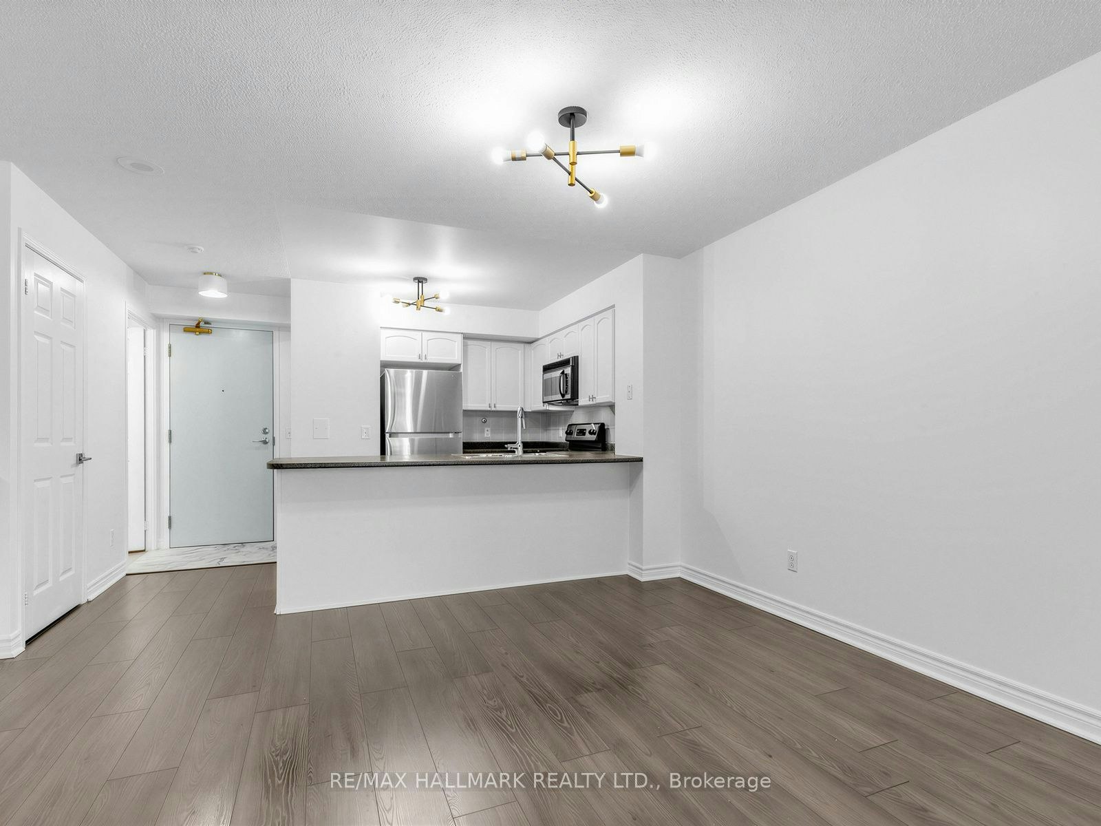 805-30 Grand Trunk Crescent, Toronto, ON, M5J 3A4 - 8